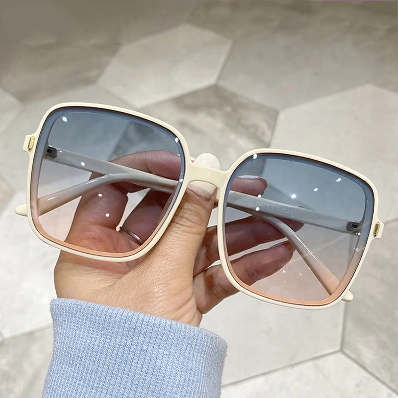 Sunglasses Oversized Square - نظارات شمسية مربعة كبيرة الحجم بتصميم