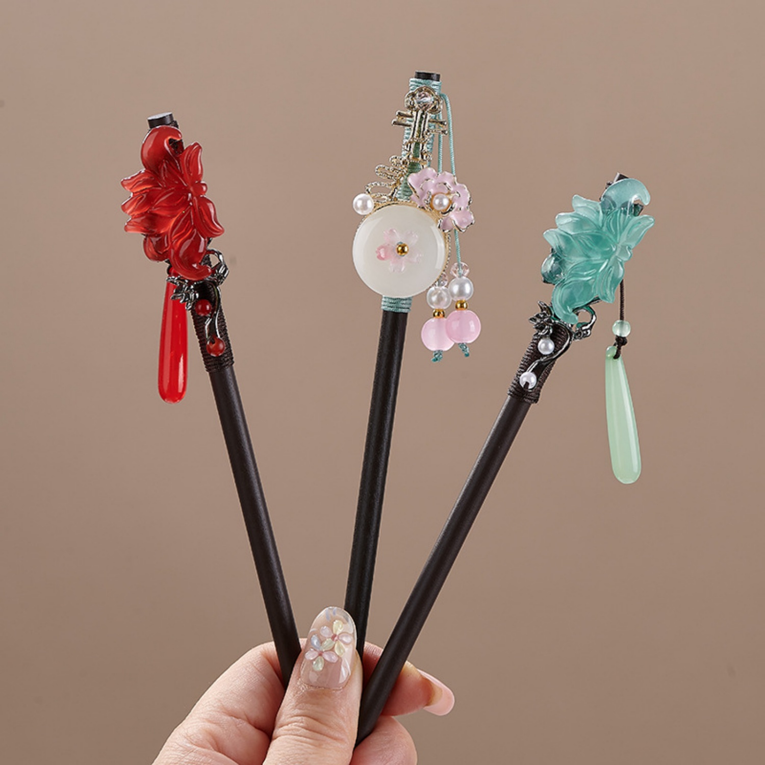 دبوس شعر خشبي بتصميم زهور عتيق - مراجعة Pearl Hair Pin وسعره
