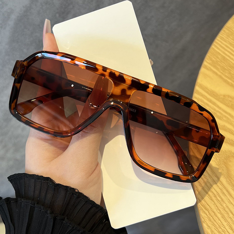 نظارات شمسية كبيرة الحجم مضادة - مراجعة Sunglasses Oversized Square وسعره