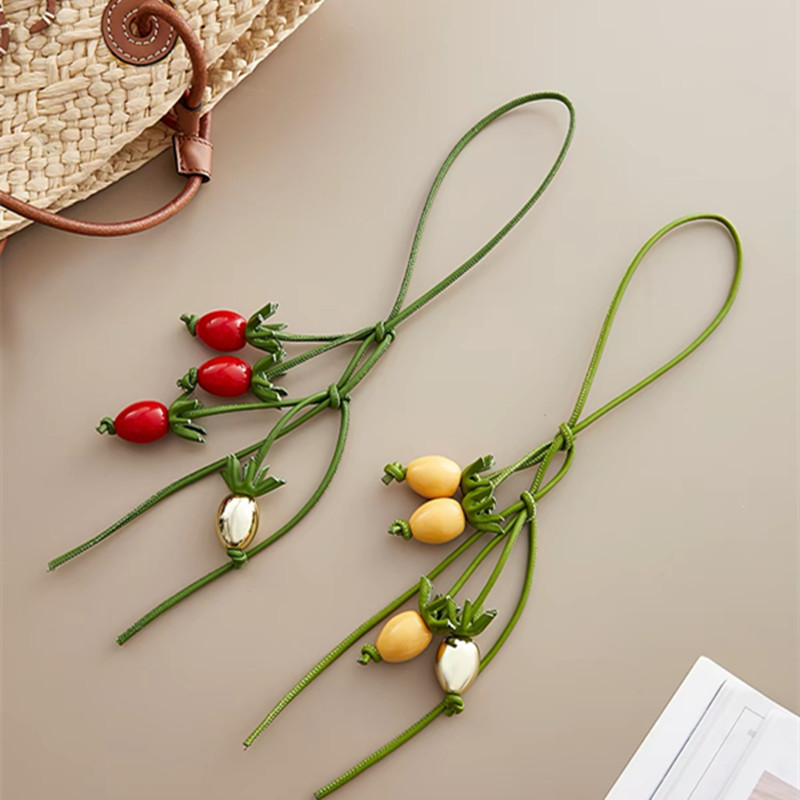 تعليقة حقيبة يد نسائية من جلد  - مراجعة Women'S Accessories Loewe وسعره