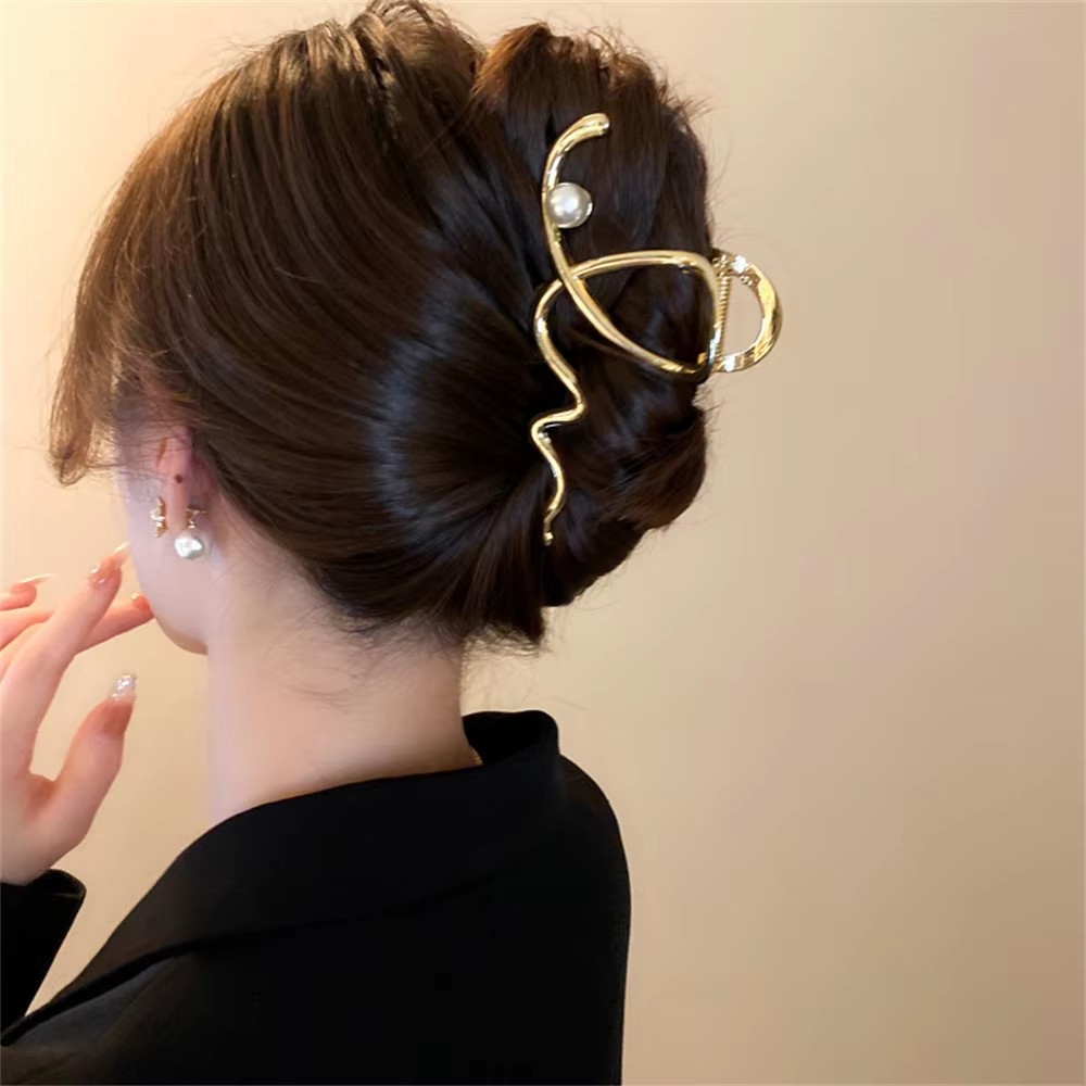 دبوس شعر لؤلؤي بتصميم الموجة ا - مراجعة Women Accessories Sale وسعره