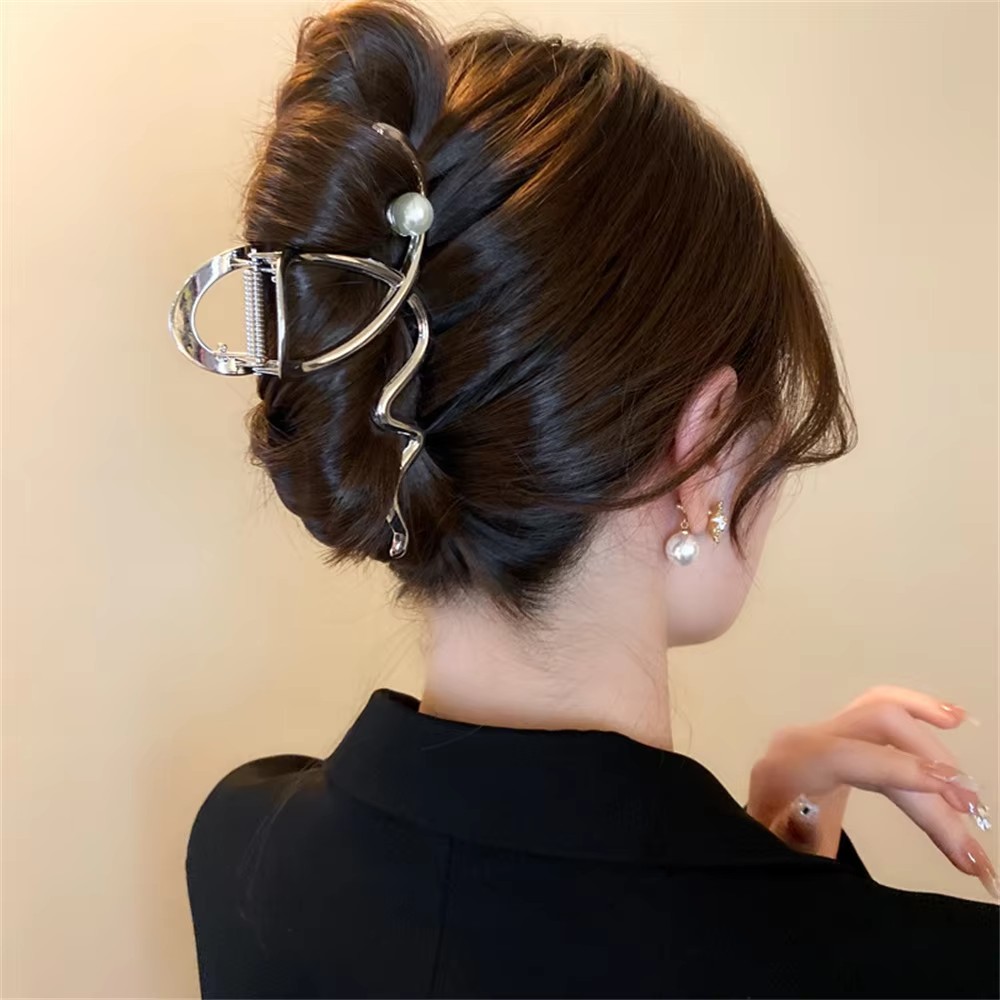 دبوس شعر لؤلؤي بتصميم الموجة ا - مراجعة Women Accessories Sale وسعره