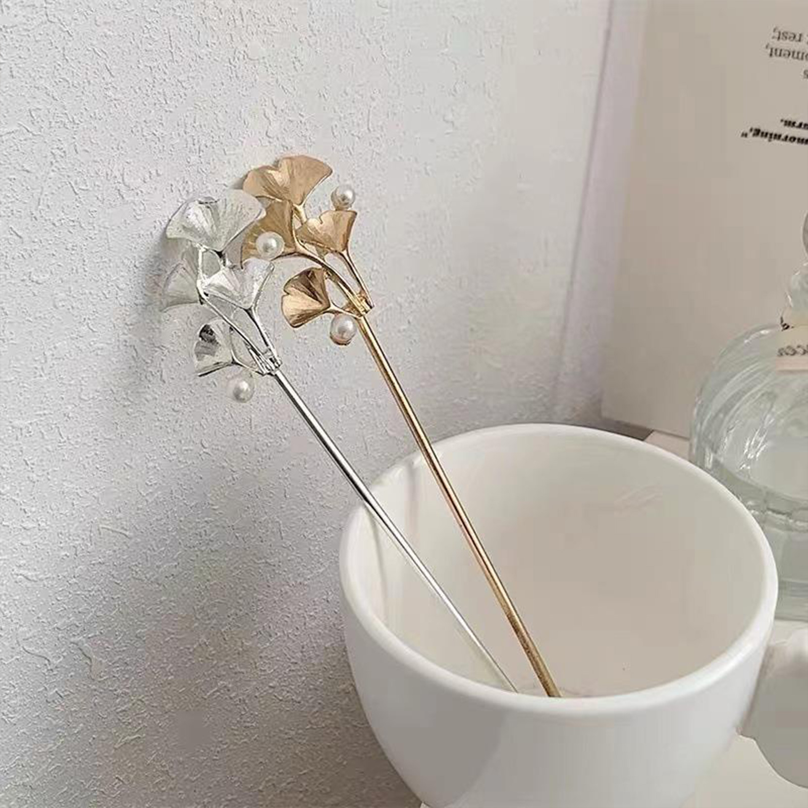 عصا شعر على شكل ورقة الجنكو لل - مراجعة Pearl Hair Pin وسعره