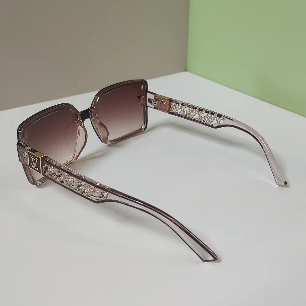 نظارات شمسية فاخرة أنيقة للنسا - مراجعة Sunglasses Oversized Square وسعره